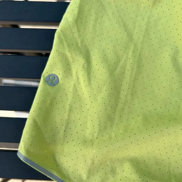 Lululemon Fast and Free short lined Wasabi. Mens size small - Picture 14 of 15